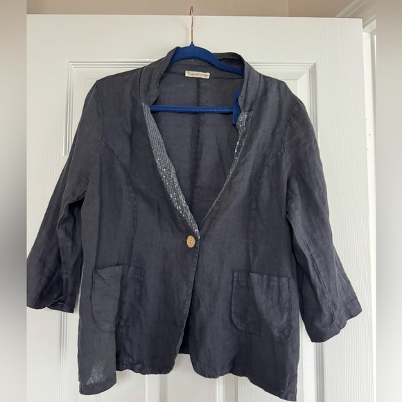 Italian 100% linen 2 piece set (pants and blazer)
Size XXL - Picture 7 of 16